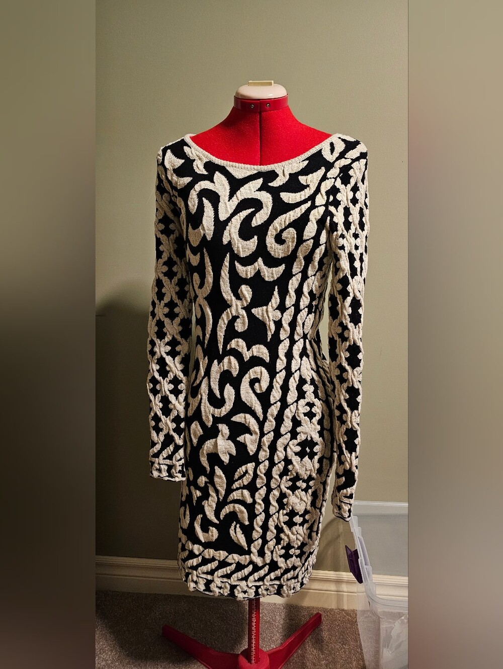 Black & Cream Damask Patterned Long-Sleeve Knit Dress Small